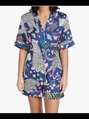 Karen Mabon, Women's Snow Leopard Short Pajama Set, Size M